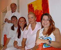 Teambild 2: Von links: Dr.Feichtinger, Claudia,  Alex, MIchaela, Sylvia